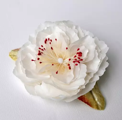 Sparring med blomst (78 bilder): Modeller fra Foamiran, hårnål fra stoff, Kanzashi, Blomster 15538_38