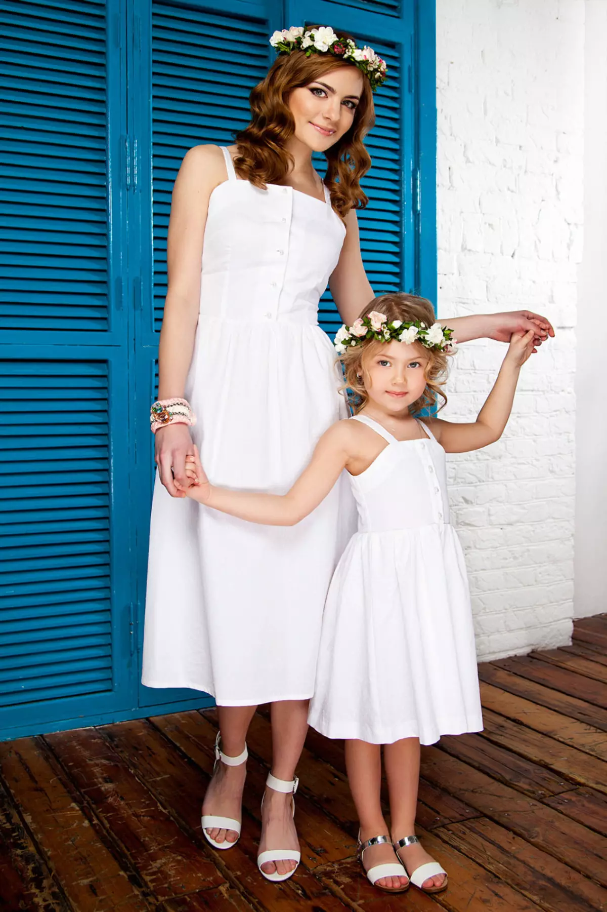 Образ мама и дочка. Одежда для мамы и Дочки. Одинаковые платья. Свадебное платье для мамы и Дочки. Платье мама и дочка одинаковые.