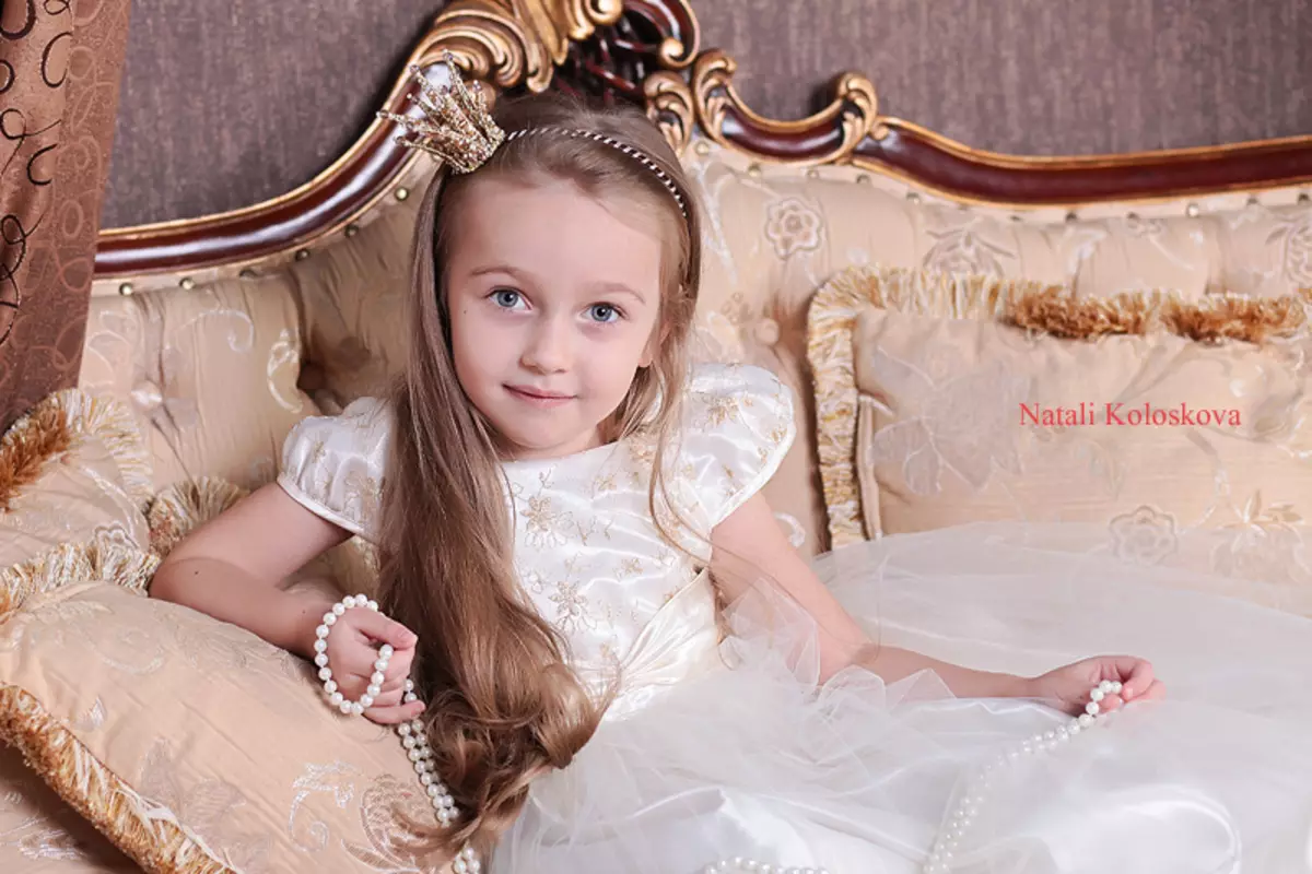 Rimp with Crown (46 fotografija): Kanzashi modeli za djevojčicu, okvir iz pene ili filc sa Princezom Crown 15541_44