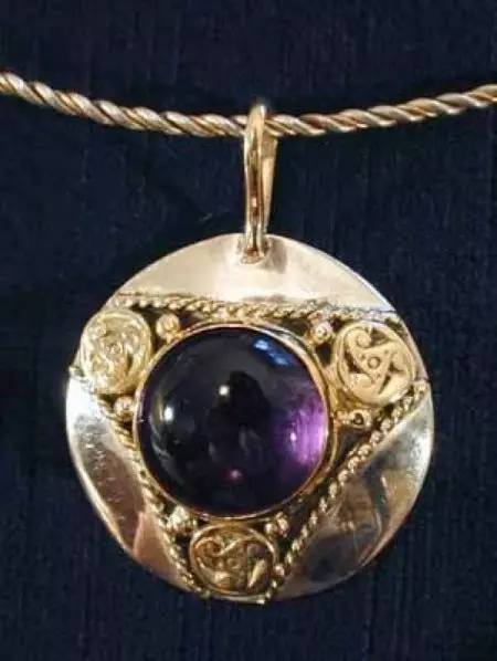 Photography Pendant In（62张）：打开金吊坠，以心脏，银吊坠的形式 15552_12