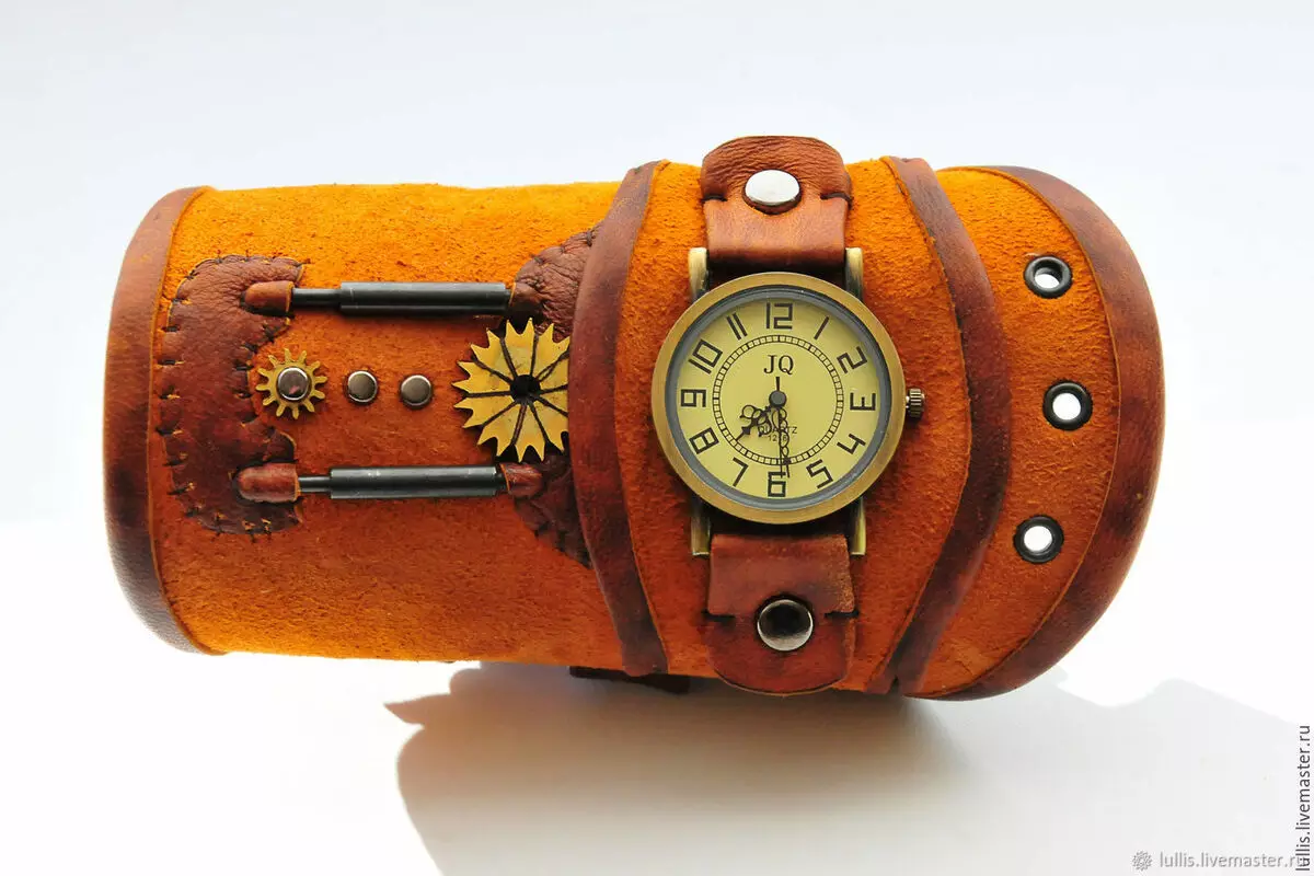 Steampunk (130 photos): Qu'est-ce que c'est? Examen des choses dans le style steampunk, les cadeaux et les décorations, style à l'intérieur de la maison. Tasses et sacs à dos, portefeuilles et autres objets 15568_105