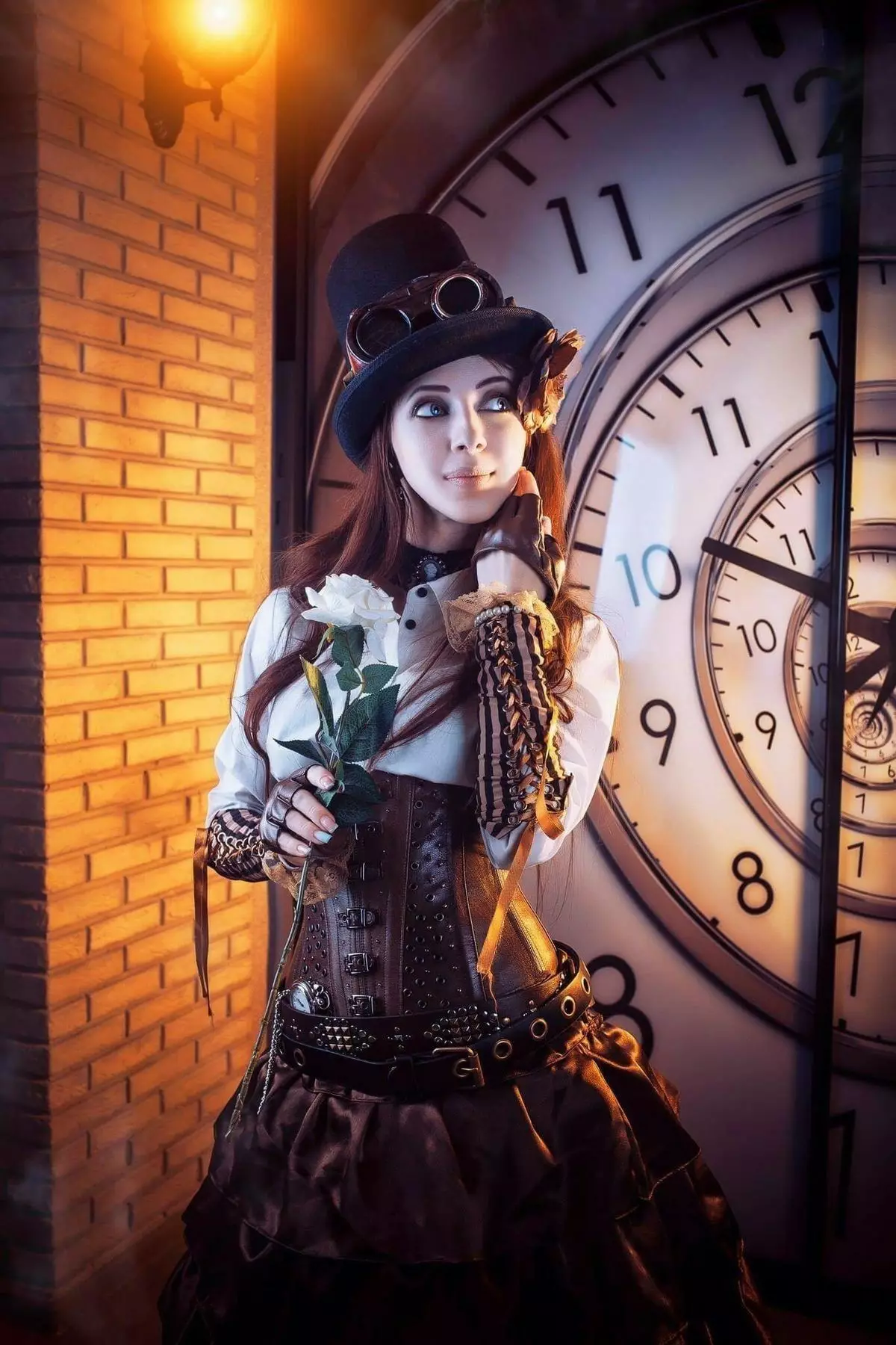 Steampunk (130 photos): Qu'est-ce que c'est? Examen des choses dans le style steampunk, les cadeaux et les décorations, style à l'intérieur de la maison. Tasses et sacs à dos, portefeuilles et autres objets 15568_45