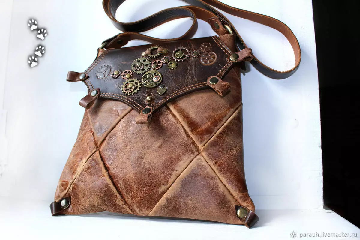 Steampunk (130 photos): Qu'est-ce que c'est? Examen des choses dans le style steampunk, les cadeaux et les décorations, style à l'intérieur de la maison. Tasses et sacs à dos, portefeuilles et autres objets 15568_88