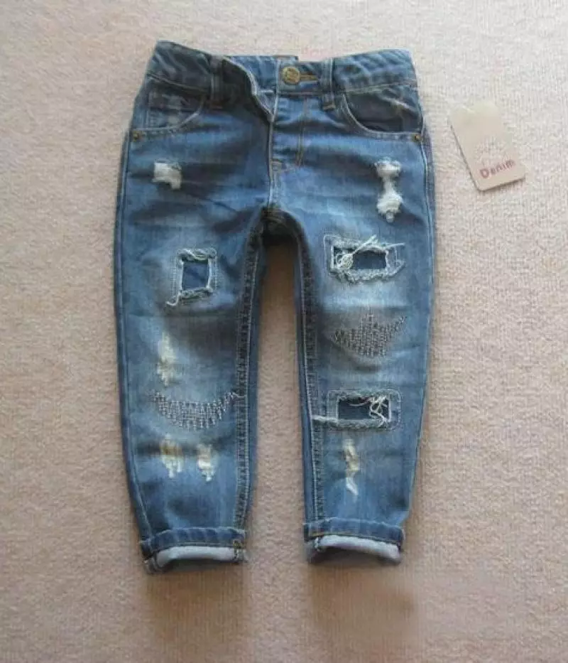 Jinsi ya kupamba jeans na mikono yako mwenyewe nyumbani (picha 105): lace, shanga, rhinestones 15580_103