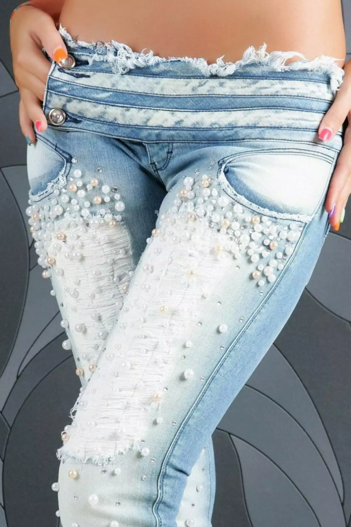 Hur man dekorerar jeans med egna händer hemma (105 foton): Snörning, pärlor, rhinestones 15580_44