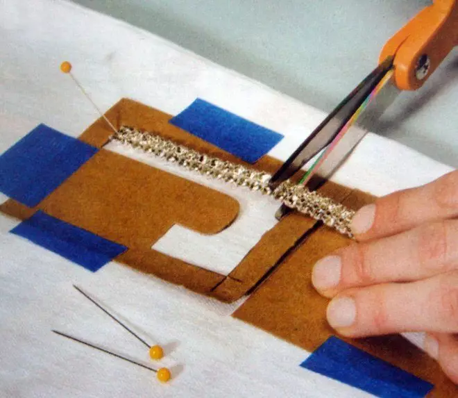 Cách trang trí quần jean bằng tay của riêng bạn tại nhà (105 ảnh): ren, hạt, kim cương giả 15580_56