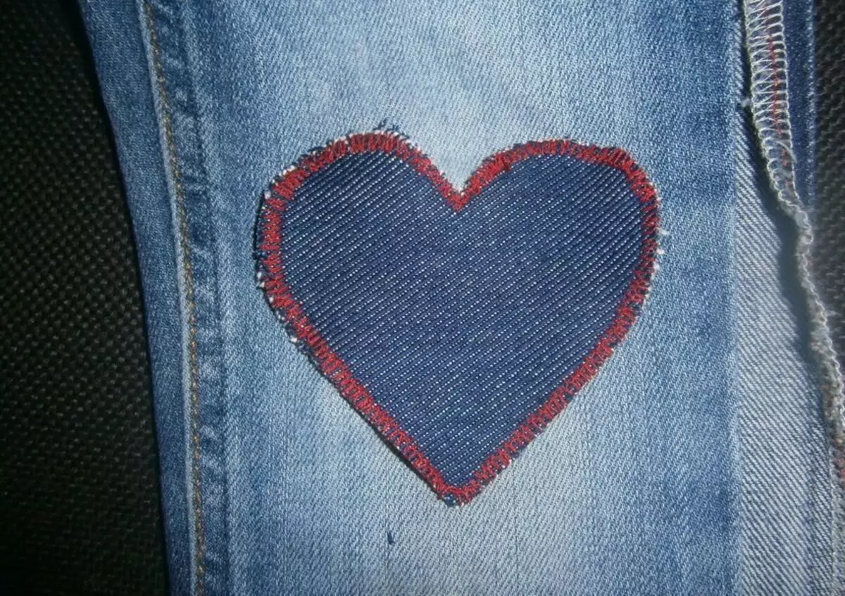 איך לקשט ג 'ינס עם הידיים שלך בבית (105 תמונות): תחרה, חרוזים, rhinestones 15580_81