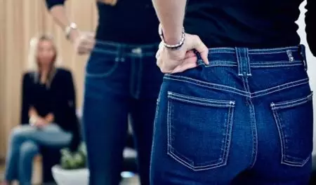 Як розтягнути джинси в домашніх умовах (48 фото): як розширити джинси в поясі, в Ляшка, з боків, в стегнах і збільшити розмір 15583_18