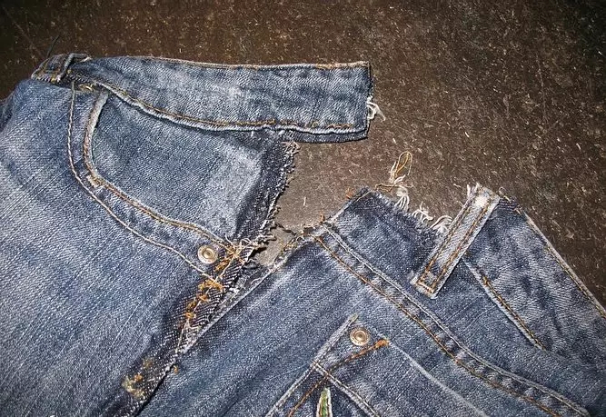 Cara menjahit celana jeans di pinggang atau membuat ukuran kurang: bagaimana mengurangi di pinggul 15584_38