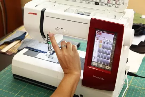 Janome Embroidery Machines: Models Memory Craft 500e, 350e en oare naaien en borduerwurk masines. Hoe embroider? 15630_22