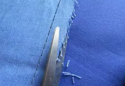 כיצד להחליף Overlock בתפירה? טיפול בקטעי בד על מכונת תפירה. כיצד לעקוף שיפון או סריגים אלכסונית בייקר? 15631_18