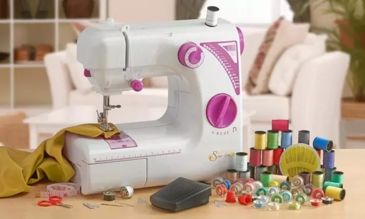 Професійні швейні машинки: вибір напівпрофесійної машини для будинку. На яких машинах шиють професіонали? 15656_4