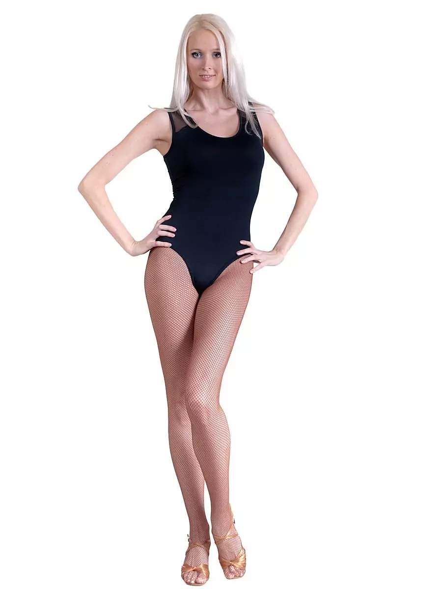 ملابس السباحة السوداء (80 صورة): الانصهار ونماذج منفصلة، ​​ألوان اختيارية، ملابس السباحة المغلقة، اتجاهات الموضة 2021 1567_19