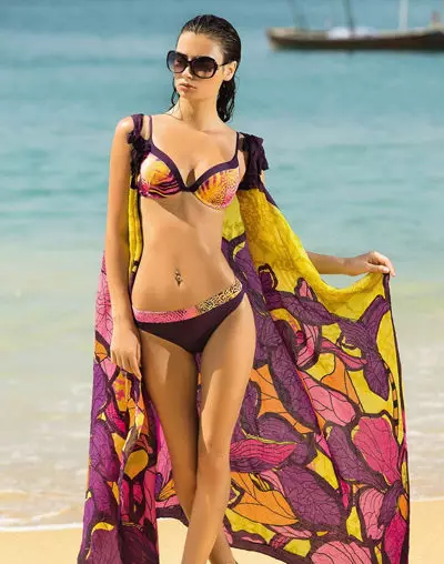 Pareo (130 фотографии): Плажа модели за костим за капење Мини и плетени, Shawl големина, како да носат лето pare-фустан и pare-здолниште 1568_4