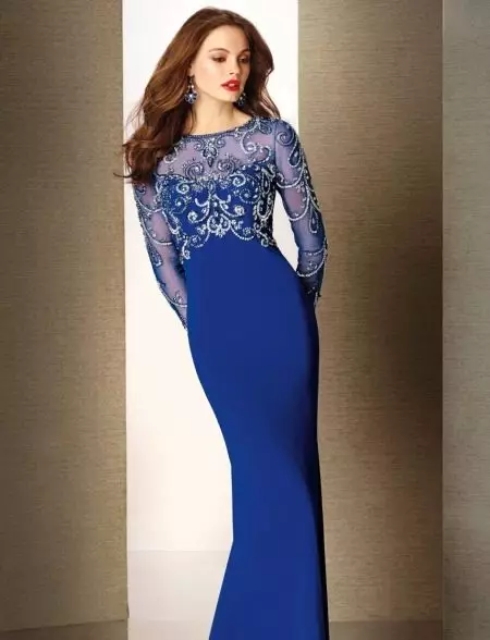 Gaun malam biru dengan lengan panjang