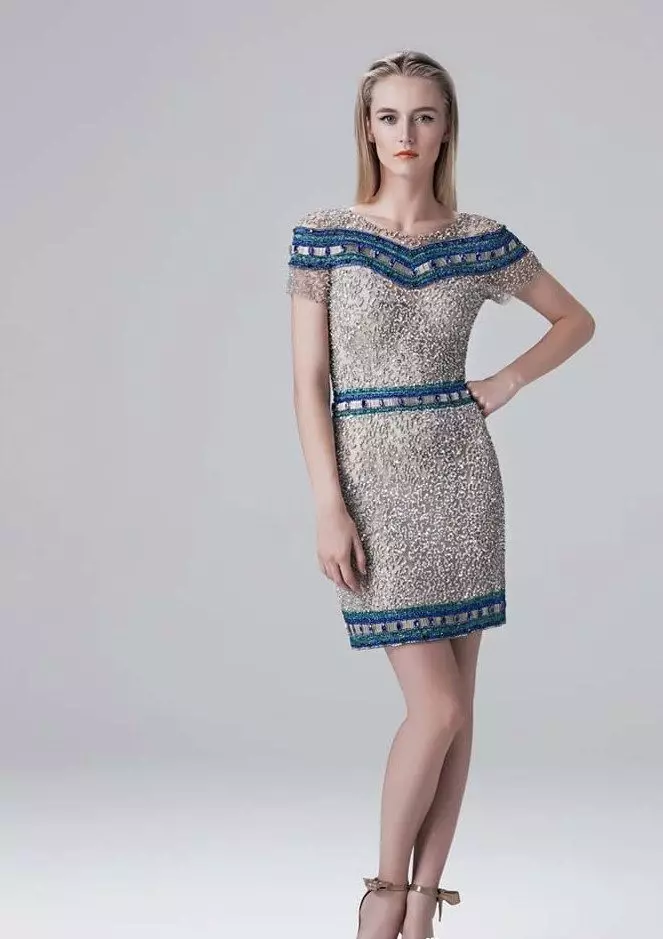 Short evening dress with sparkles