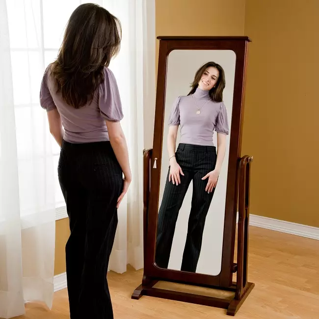 Видови на фигури кај жени (143 фотографии): Како да се одреди вашиот изглед, кои се димензионални знаци на типична женска форма, како да се избере диета и облека 15762_47