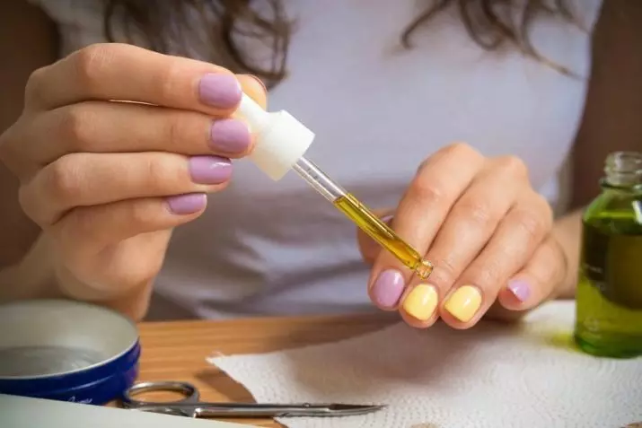 ¿Cómo fortalecer las uñas en casa? ¿Es posible frotar las uñas quebradizas en las manos del yodo para fortalecer? ¿Cómo usar nutty y otro aceite de la farmacia? 15820_19