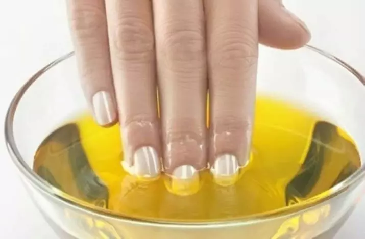 ¿Cómo fortalecer las uñas en casa? ¿Es posible frotar las uñas quebradizas en las manos del yodo para fortalecer? ¿Cómo usar nutty y otro aceite de la farmacia? 15820_8