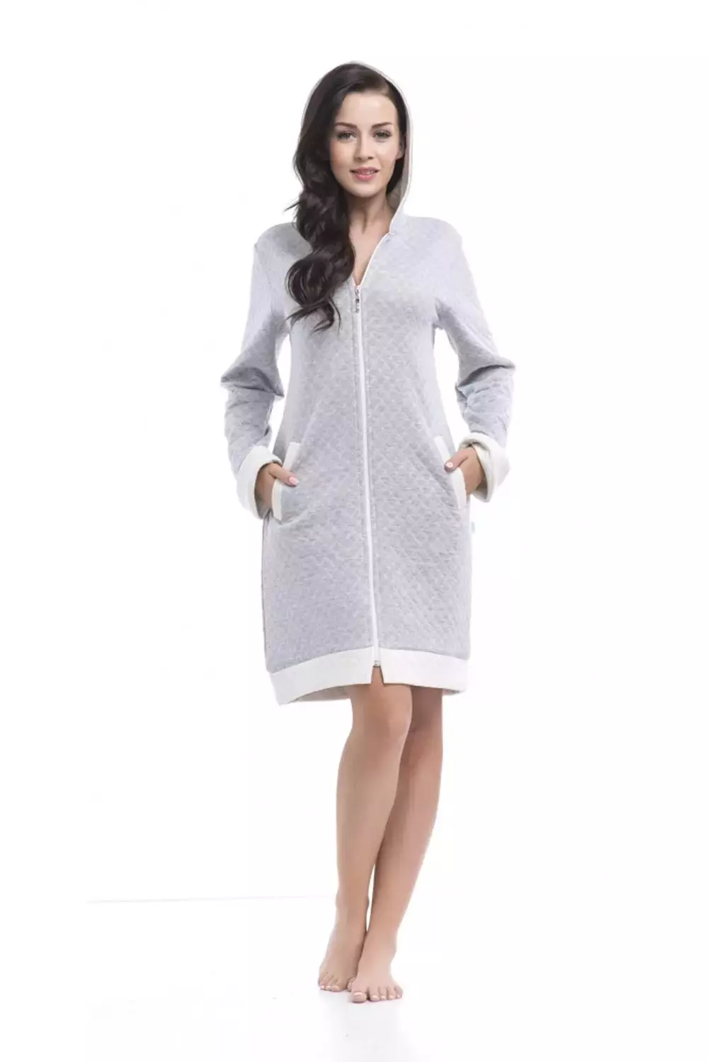 Baika Bathrobe (Foto 36): Models formụ nne nne na nnukwu, yana nhọrọ ụmụ nwanyị na-esi isi na ọdụ igwe ojii 1582_3