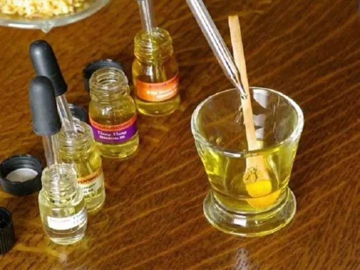 Si të bëni parfum nga vajrat esenciale në shtëpi? Recetë për gatim me duart tuaja të bazuara në natyrë 15845_14