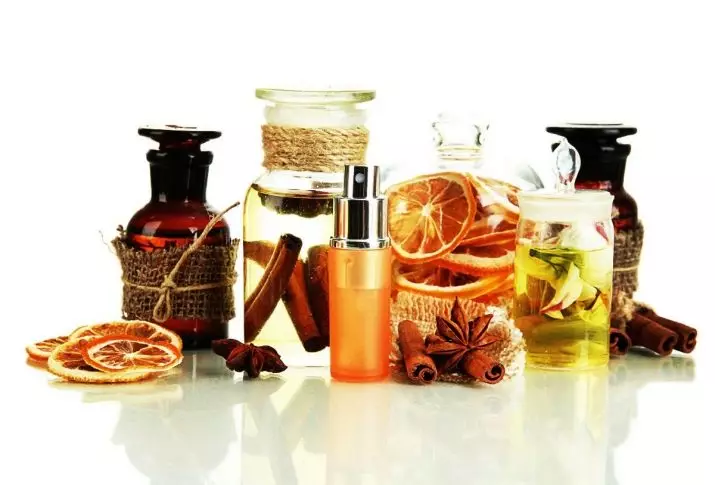 Jak zrobić perfumy z olejków eterycznych w domu? Receptura do gotowania z rękami naturalnymi 15845_4