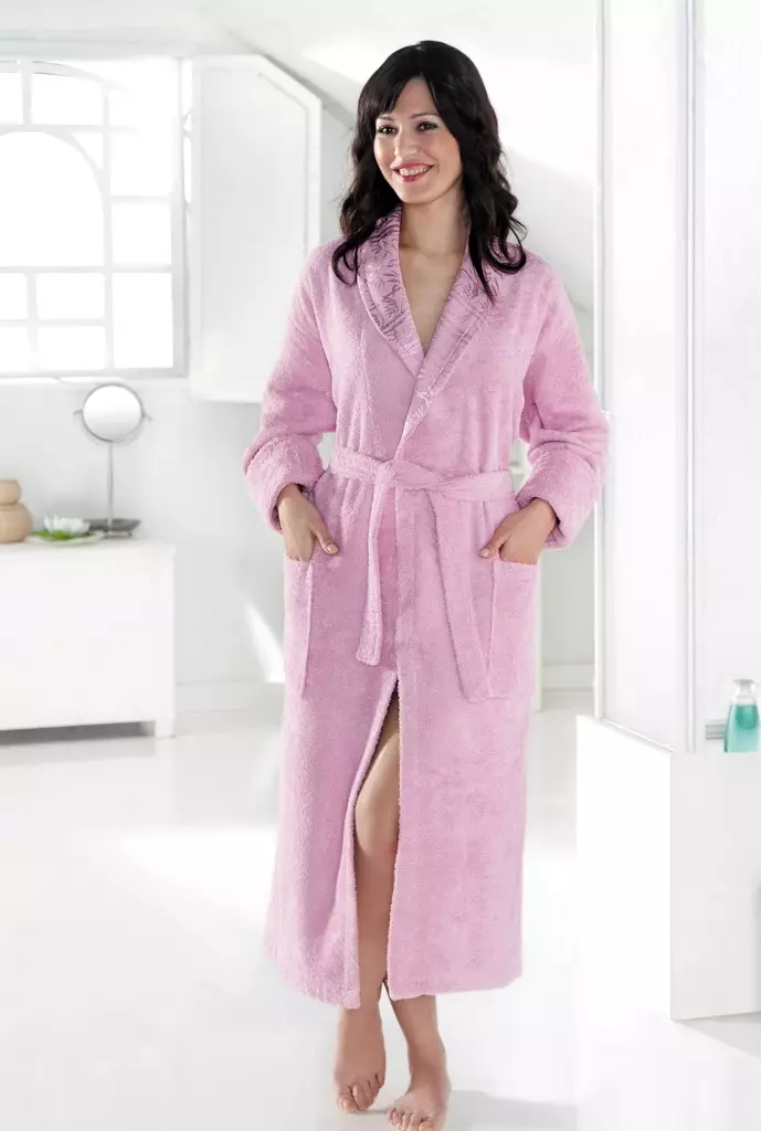 Bathrobes Kituruki (Picha 32): mifano ya kike, ukubwa mkubwa, mianzi na knitwear 1590_8