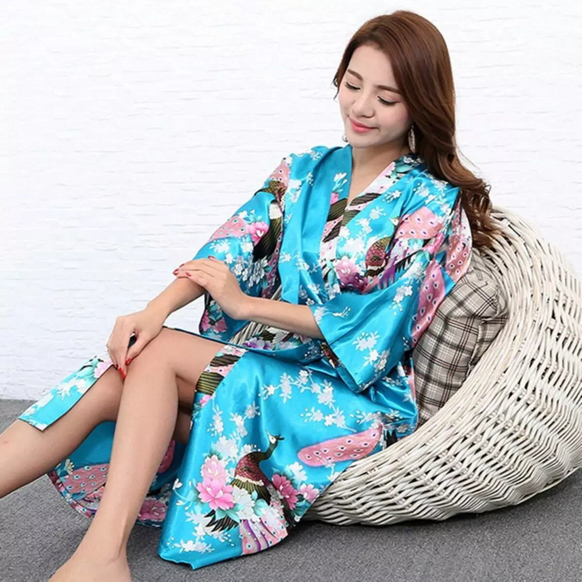 Kimono Bathrobe 59 Lluniau: Rhwymynnau Gwisgo Merched Beautiful yn Kimono Style, Siapan, Lace 1595_10