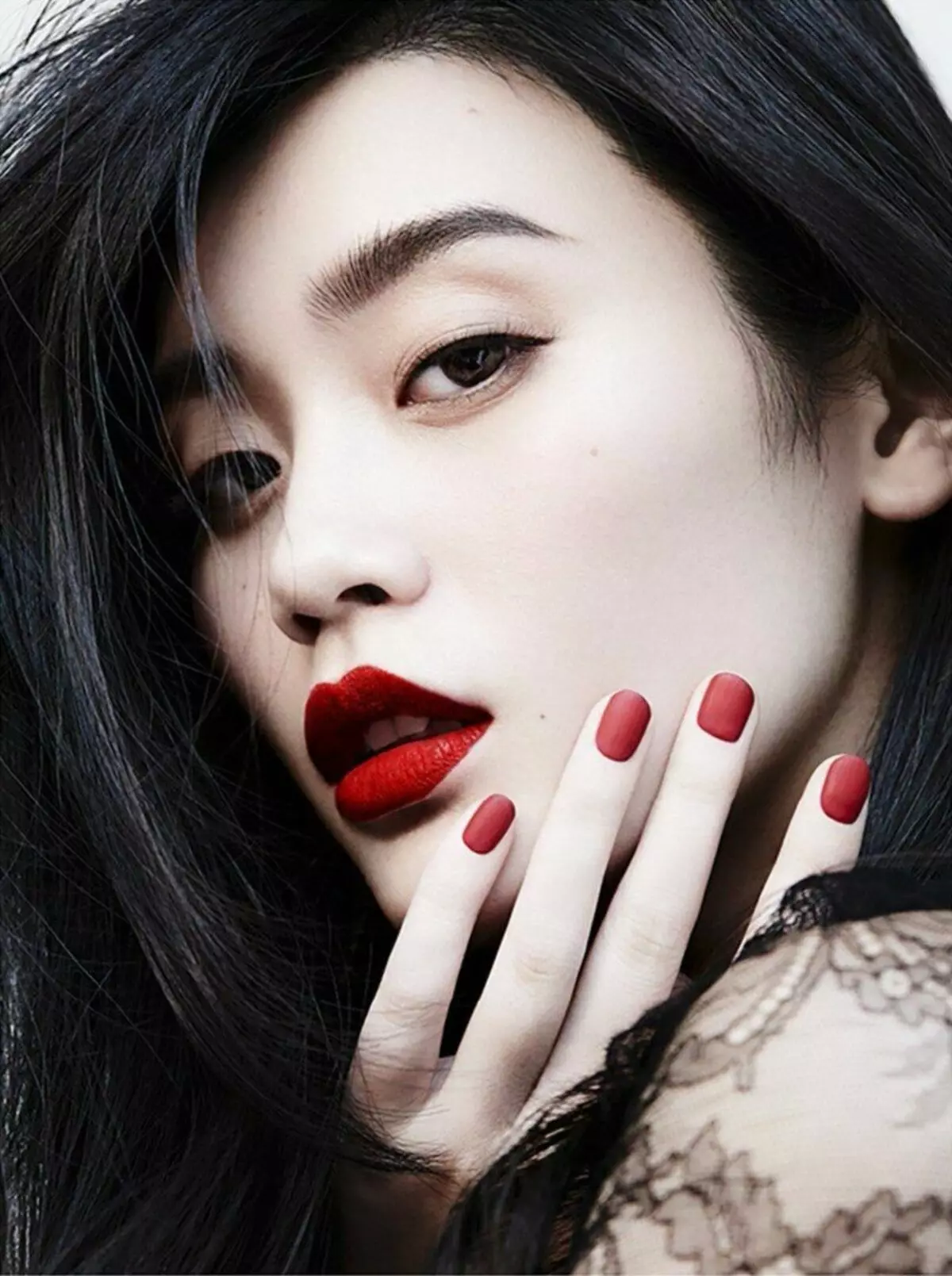 Oriental Makeup (70 zdjęć): Do brązowych, zielonych i niebieskich oczu. Jak krok po kroku, aby zrobić kobiety? Piękne przykłady. 16016_15