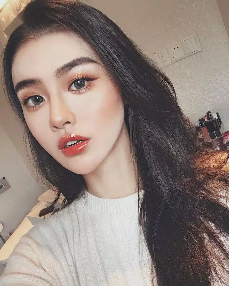 Oriental Makeup (70 zdjęć): Do brązowych, zielonych i niebieskich oczu. Jak krok po kroku, aby zrobić kobiety? Piękne przykłady. 16016_4