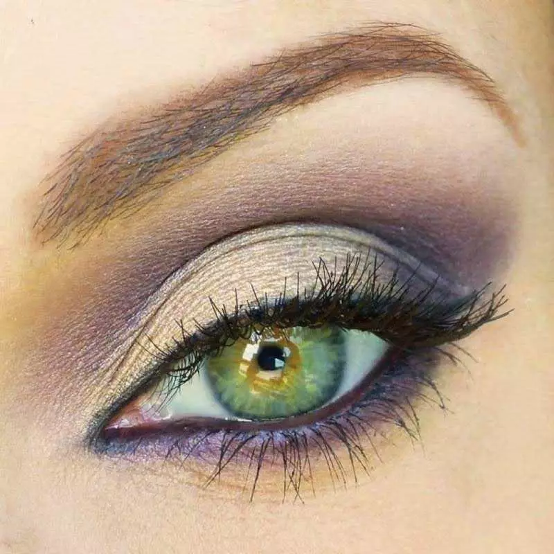 Orijentalna šminka (70 fotografija): Za smeđe, zelene i plave oči. Kako korak po korak da biste napravili makeup žene? Prekrasni primjeri 16016_44