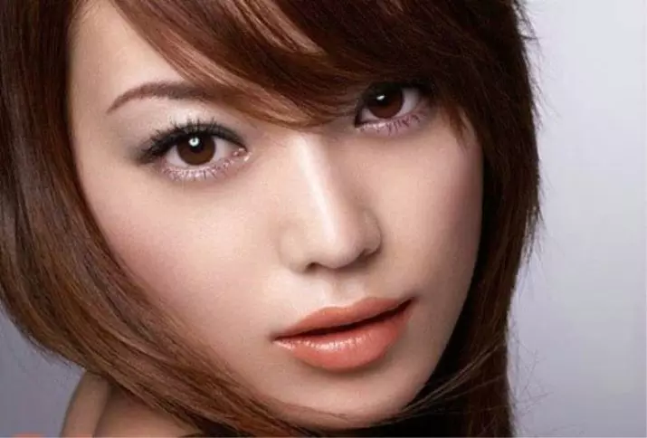 Ориентални шминка (70 фотографии): За кафеави, зелени и сини очи. Како да чекор по чекор за да направите шминка жени? Прекрасни примери 16016_69