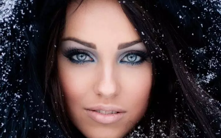 冬季化妝：輕巧美麗的化妝。如何逐步旁路製作簡單的化妝品？最好的想法 16048_2
