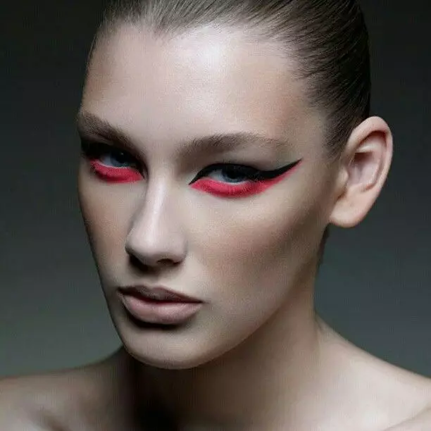 Summer Makeup: Mata Cahaya Makeup untuk Musim Panas, Pilihan Dalam Haba dan Idea Lain 16075_31