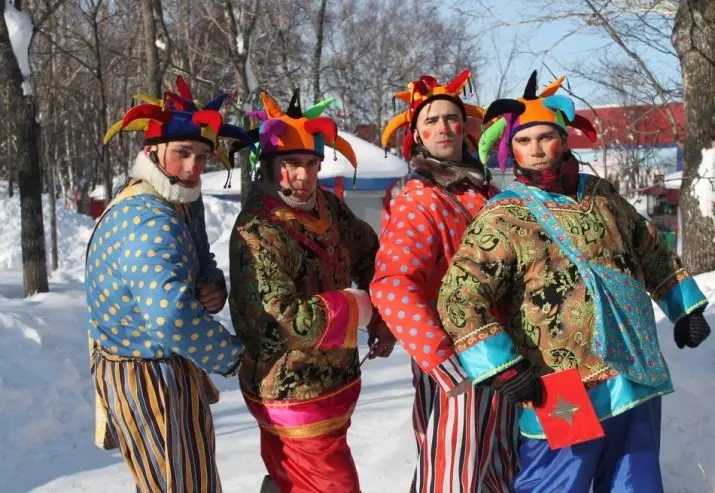 Макіяж на Коляду: легкі ідеї для дівчаток і хлопчиків. Як красиво можна нафарбуватися дівчині-підлітку? Як зробити простий макіяж тінями і гуашшю? 16091_24