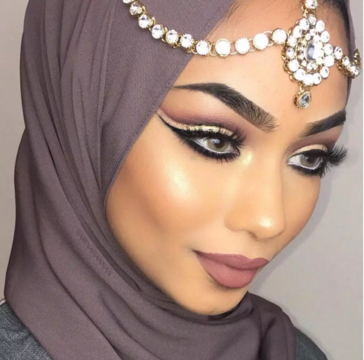 Arabska ličila (29 fotografij): Ženske možnosti za Karich in Green Eye, Step-by-pare preproste lepe ličila 16100_2