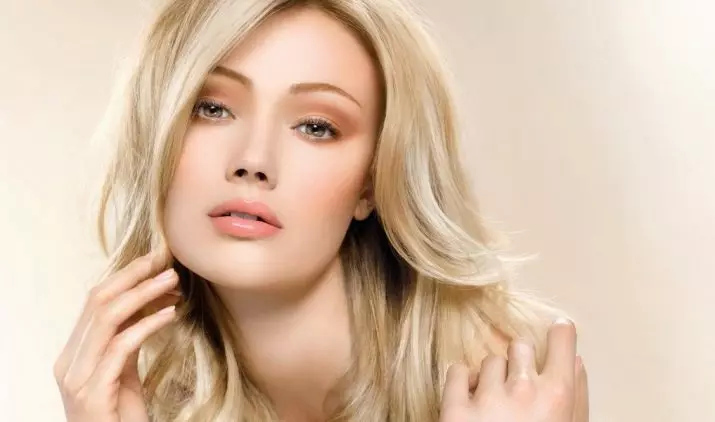 Makeup for blondes (81 wêne): Bi çavên şîn û kesk, kesk û karium. Daytime Makeup Beautiful For Skinerm û êvarê Bi Lêvên Sor, ramanên din 16101_81