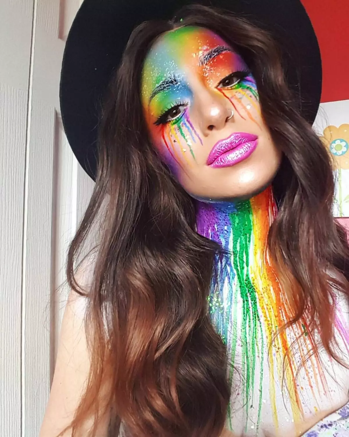 Rainbow Makeup (34 fotografií): Ľahký očný make-up a tvár. Ako urobiť krásnu dúhu na tvár Stephago? Najlepšie nápady make-upu 16106_2