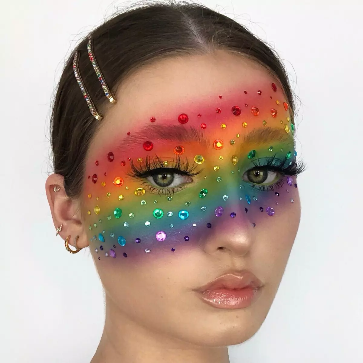 Rainbow Makeup (34 fotografií): Ľahký očný make-up a tvár. Ako urobiť krásnu dúhu na tvár Stephago? Najlepšie nápady make-upu 16106_30