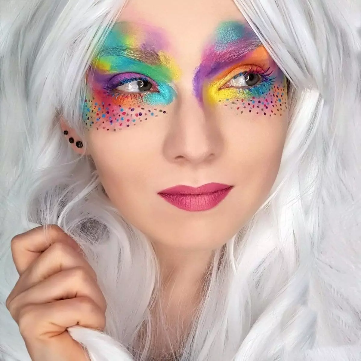 Rainbow Makeup (34 bilder): Lett øye sminke og ansikt. Hvordan lage en vakker regnbue på forsiden av Stephago? De beste ideene om sminke 16106_31