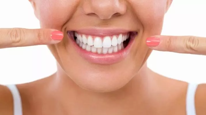 Como branquear os dentes em casa? 34 Foto Os melhores meios de branqueamento com suas próprias mãos. Como fazer rapidamente os dentes brancos em casa? 16128_2