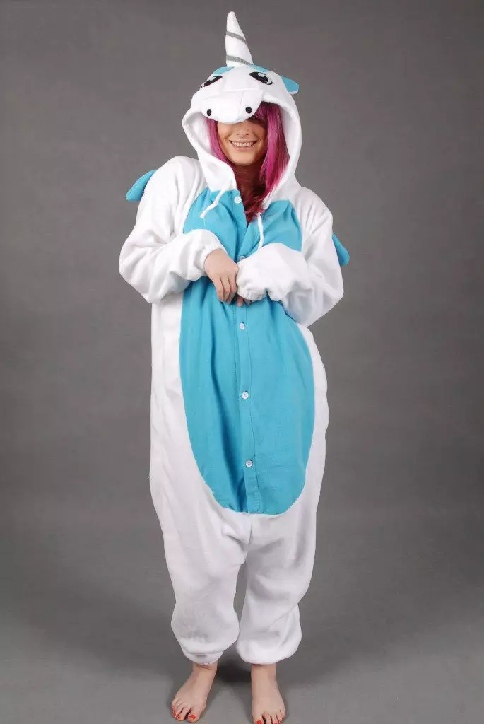 Pajamas kigurumi (91 fotoj): en la formo de bestoj, unicorn, jumpsuit-piajamas panda, pikado, kio nomiĝas piĵamo en la formo de raccoon, recenzoj 1614_10