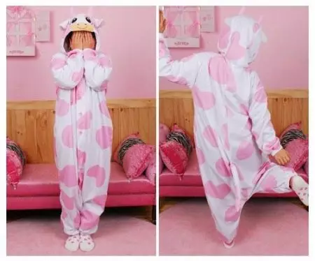 Pajamas Kigurumi (91 zdjęć): W formie zwierząt, jednorożca, jumpsuit-Pajamas Panda, Picaching, Co nazywa się piżamą w formie szopa, opinie 1614_81