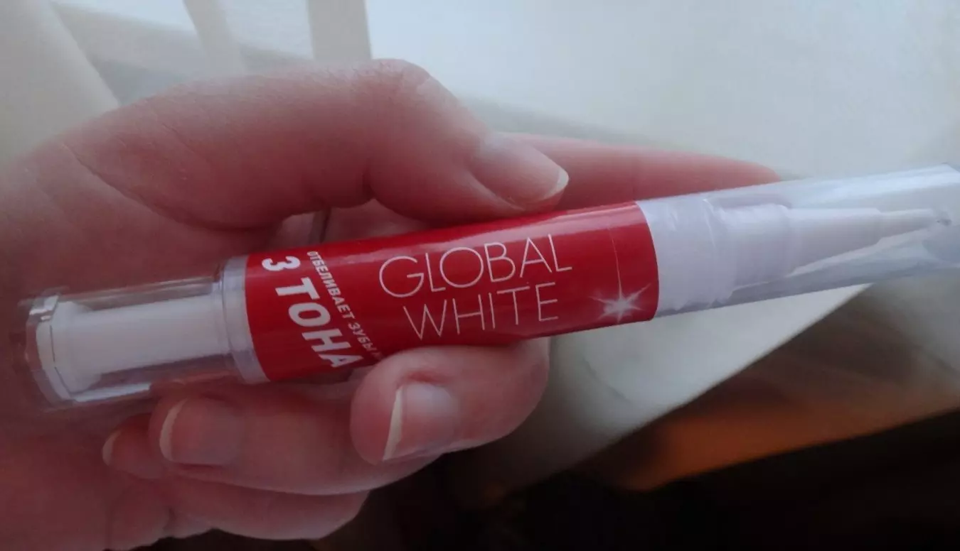 Blyanter for tannbleking: tannbleking penn, global hvit og andre. Slik bruker du tannhåndtak for å fjerne plakettet? 16150_20