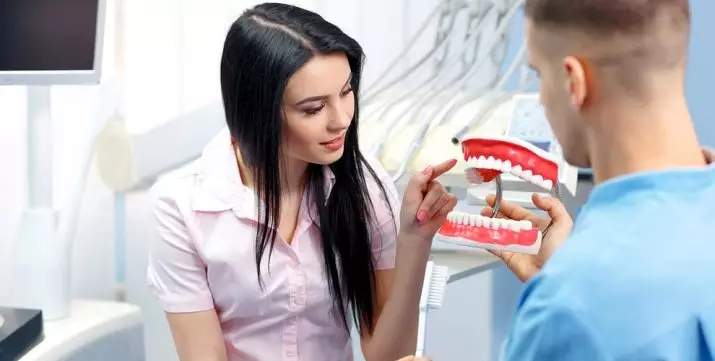 Wybielanie pasków grzebień 3D biały: jak korzystać z nich do wybielania zębów? Instrukcje dotyczące pasków Whitestrips Efekty zawodowe i inne 16157_30