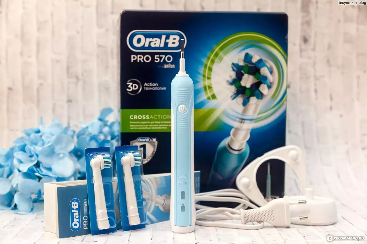 Elektraj dentbrosoj ORAL-B: Vitality kaj Pro 500, Crossaction kaj 3D White, Smart 4 kaj aliaj branĉaj elektrolatoj. Kiel elekti? Recenzoj 16159_4