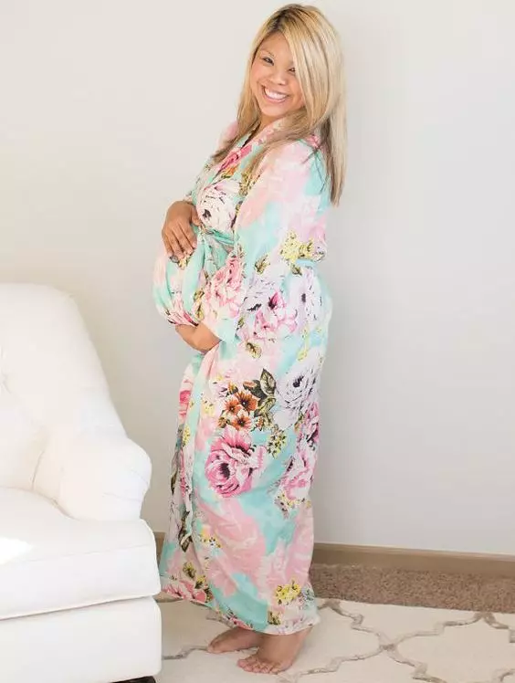 Халати для вагітних 55 фото: жіночі халати і сорочки для вагітних і годуючих, теплі, велюрові, 1615_26