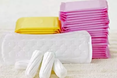 Pads higjienike të grave (18 foto): Çfarë përdorimi më i mirë kur menstruacionet? Gaskets të disponueshme dhe të ripërdorshme për gratë. Pads vlerësim pa krahë dhe me ta 16243_3