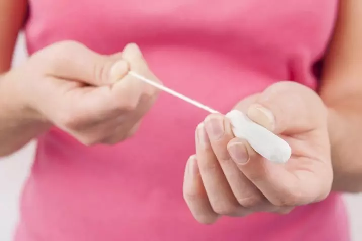 La majoria dels tampons: l'utilitzi? Millors tampons durant el període menstrual abundant i puntuacions d'altres tampons. Com triar-? 16249_20