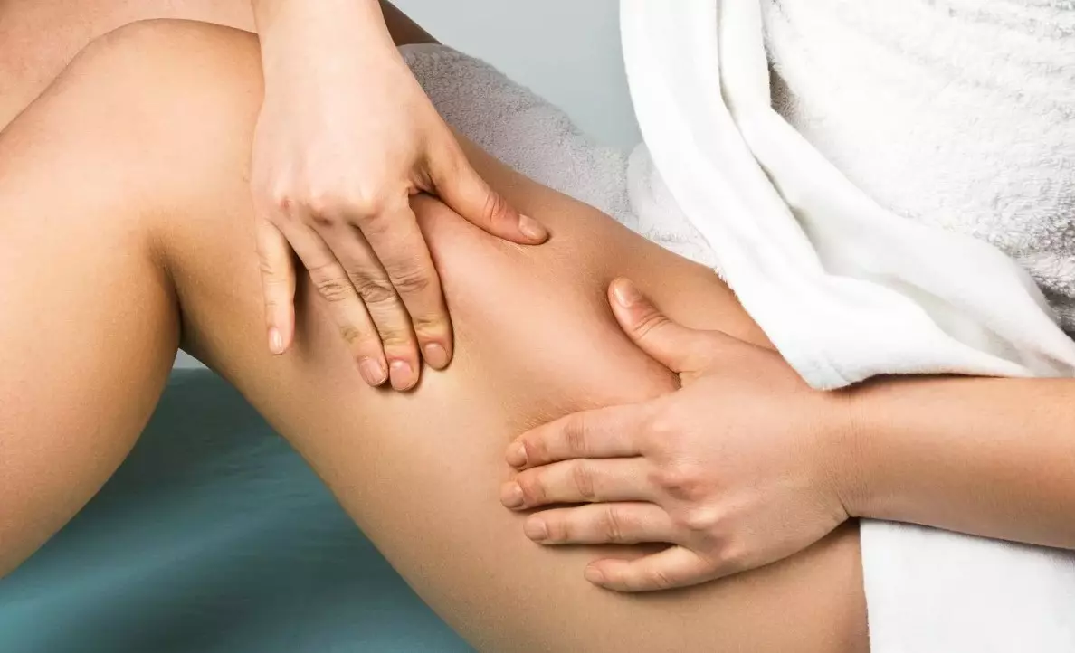 Električni anticelulitni massager: najboljši massagers iz celulita na telesu, njihova ocena. Masaža Roller Electrome Massager doma 16261_24